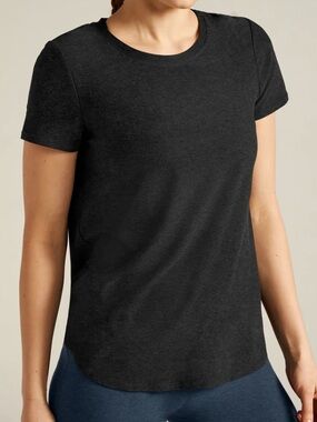Beyond Yoga Featherweight On the Down Low Tee Darkest Night Size Medium